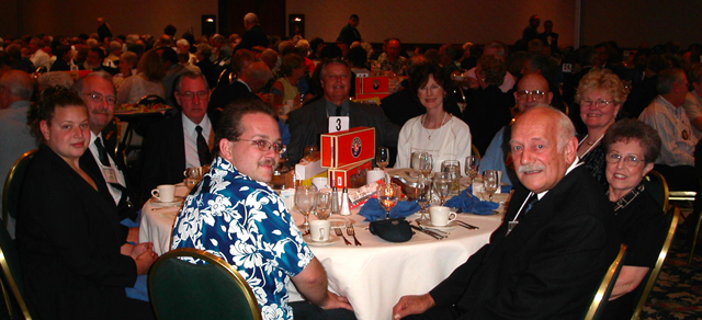Western Division President Russ Lange and wife Jane enjoy the banquet festivities.